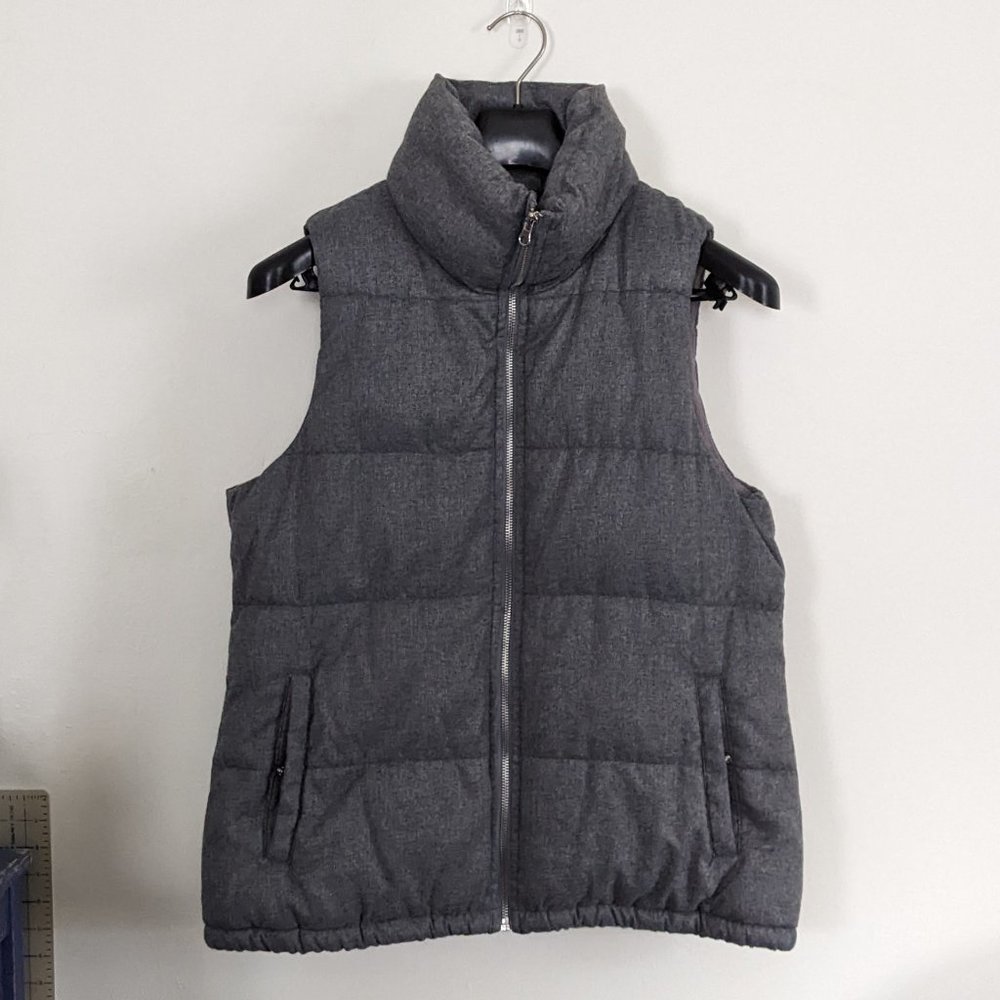 OLD NAVY Gray Puffer Vest in Wool-Like Exterior with Fleece, Sz M